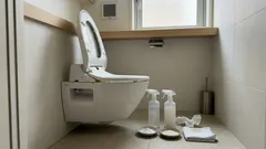 便座のニオイが取れない原因はここ 影汚れの3スポットと拭く順番