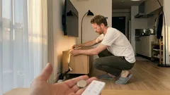 ダイソーのテープライトで間接照明を作る方法、貼るだけで部屋がやさしく変わる