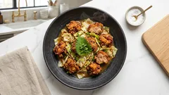 余ったフライドチキンが晩ごはんに:キャベツと炒めるだけの簡単リメイク