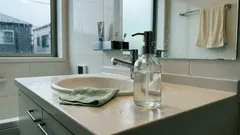 100均クッションゴムが地味に効く、家の“ガンッ”“ズルッ”を静かに減らす貼り方ガイド